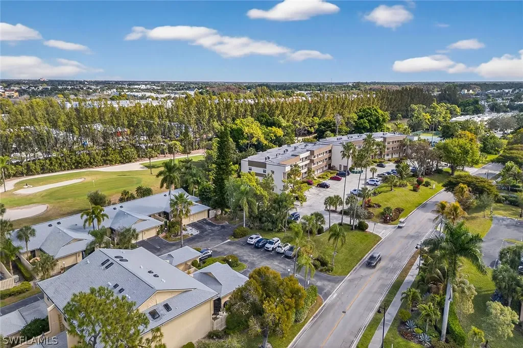 177 Forest Lakes Boulevard Naples FL 34105