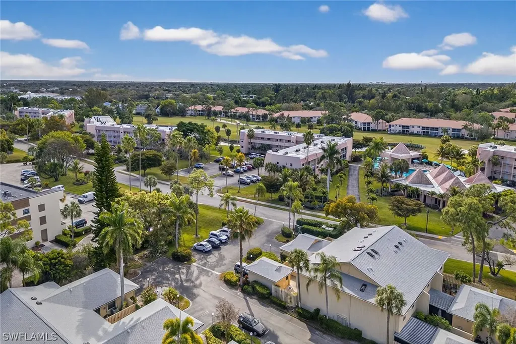 177 Forest Lakes Boulevard Naples FL 34105