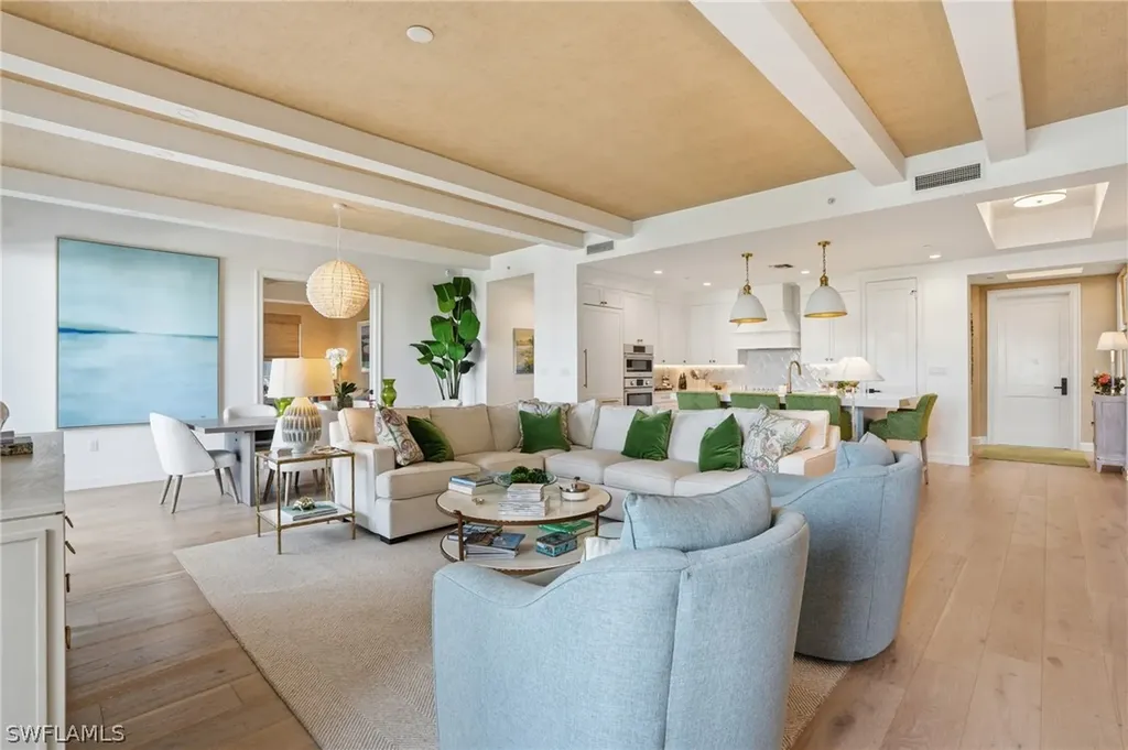 1115 Central Avenue Naples FL 34102