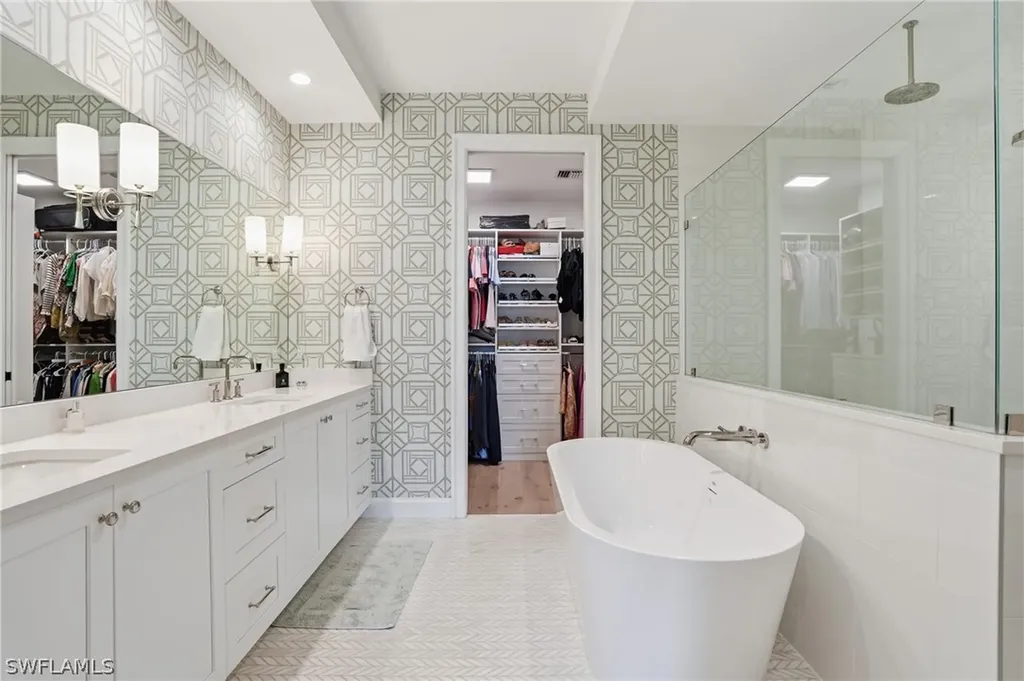 1115 Central Avenue Naples FL 34102