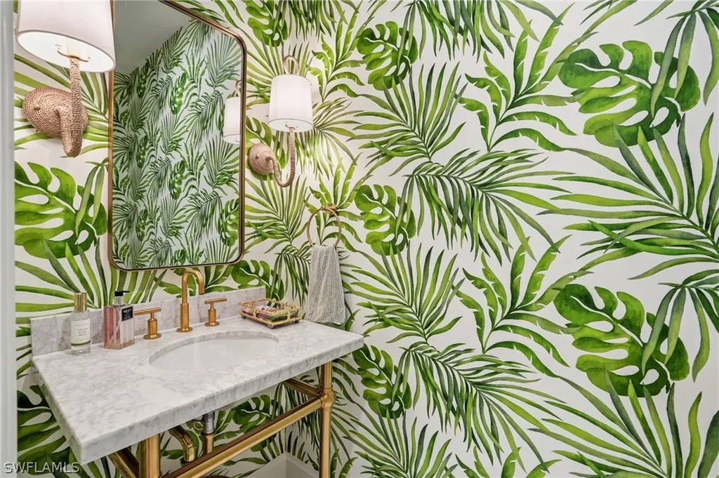 1115 Central Avenue Naples FL 34102