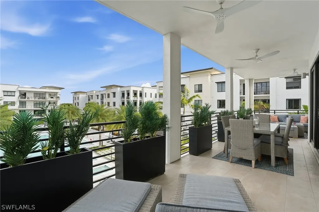1115 Central Avenue Naples FL 34102