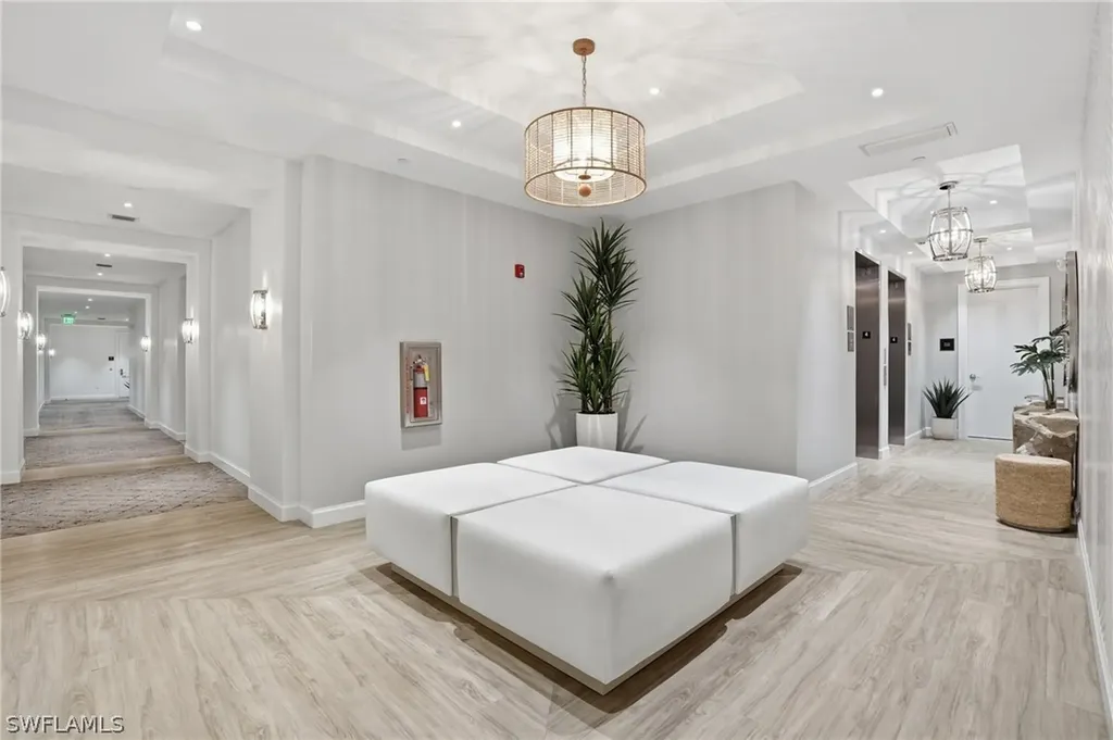 1115 Central Avenue Naples FL 34102