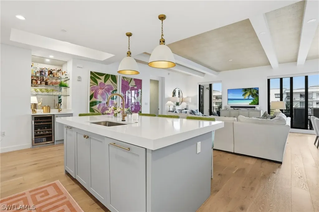 1115 Central Avenue Naples FL 34102