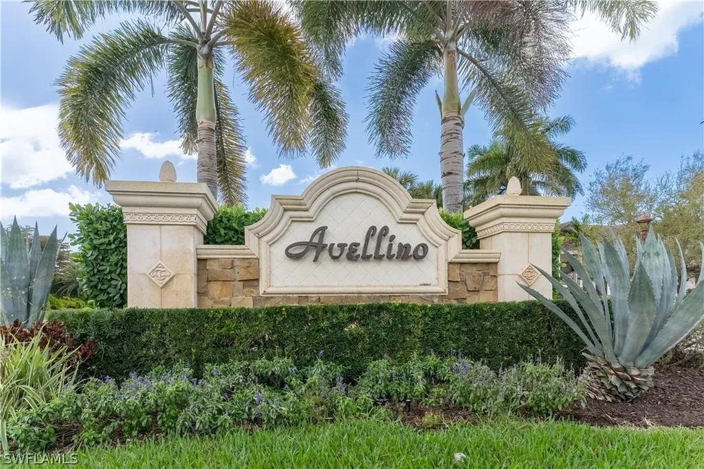 9517 Avellino Way Naples FL 34113