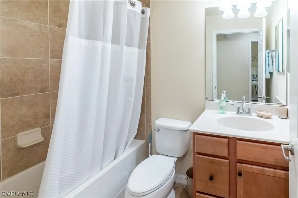 9517 Avellino Way Naples FL 34113