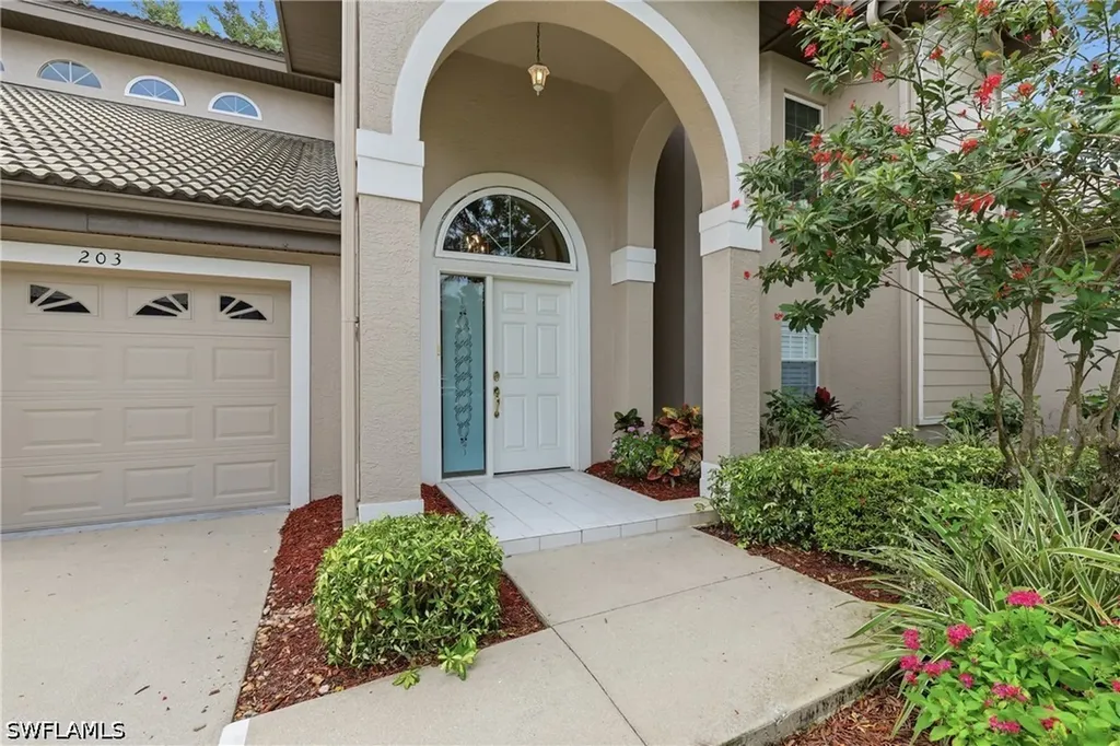 203 Via Perignon Naples FL 34119