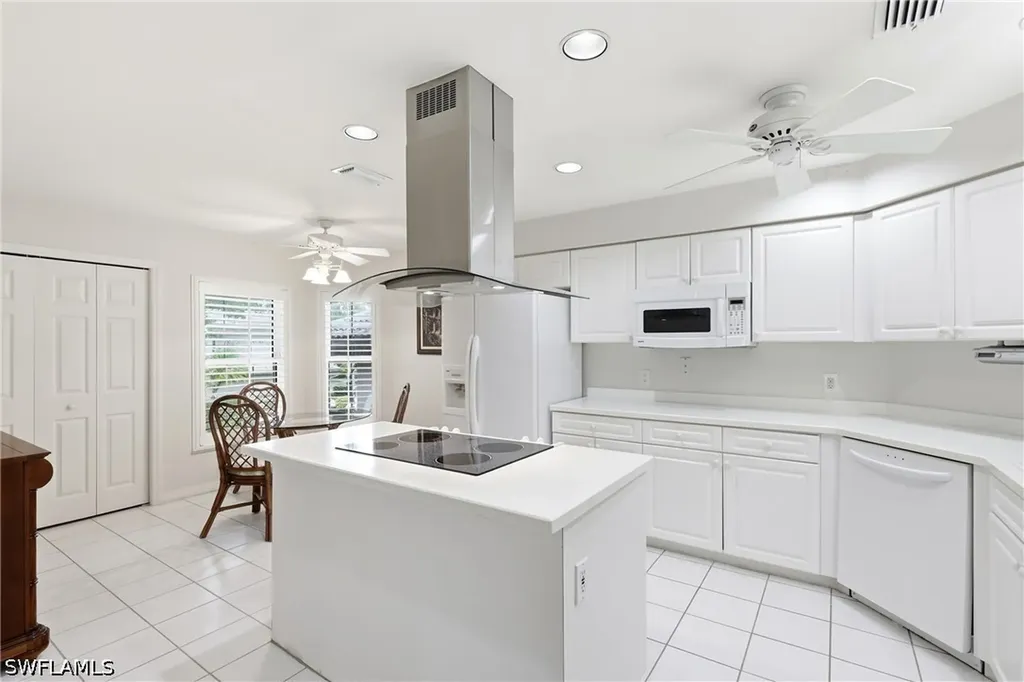 203 Via Perignon Naples FL 34119