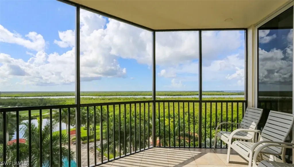 1060 Borghese Lane Naples FL 34114