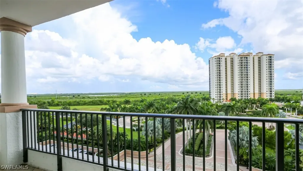 1060 Borghese Lane Naples FL 34114