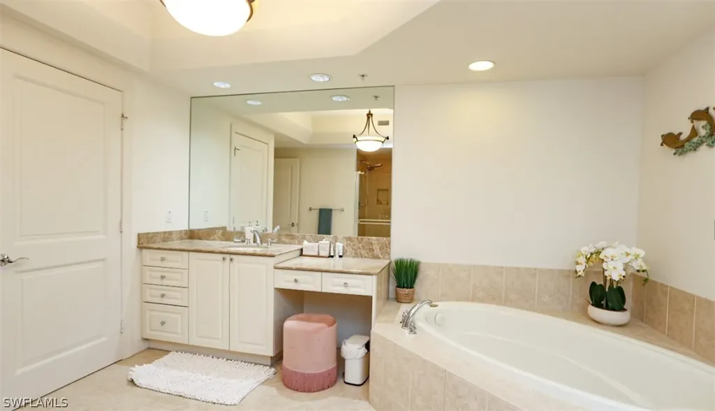 1060 Borghese Lane Naples FL 34114