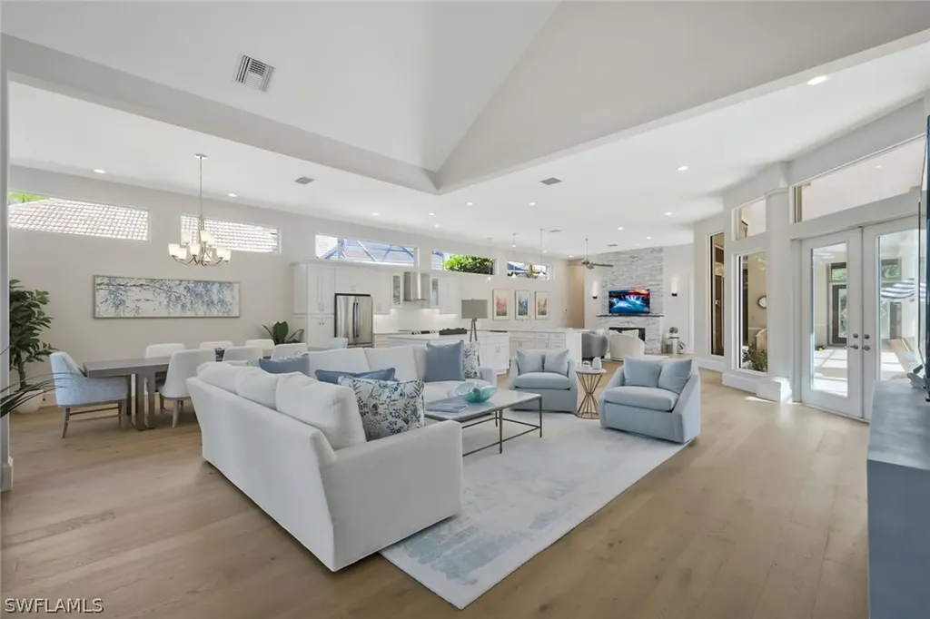 109 Greenfield Court Naples FL 34110
