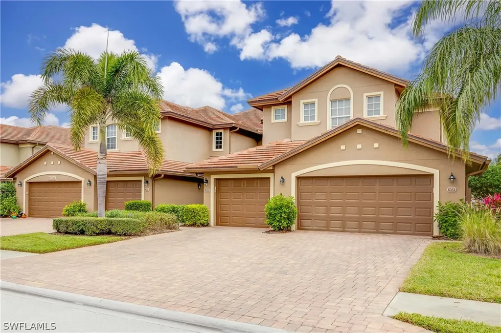 Naples FL, 6630 Alden Woods Circle, Unit 201