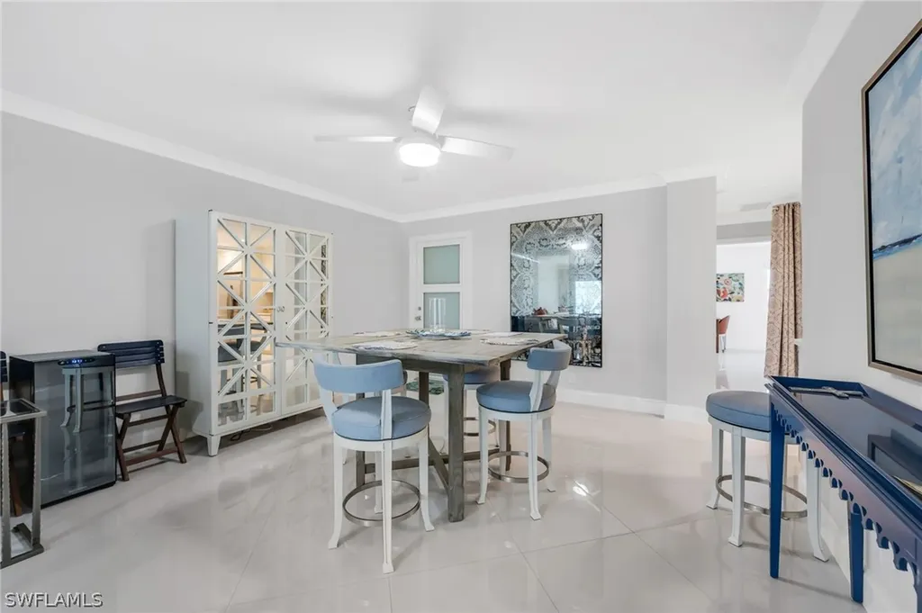 2011 Gulf Shore Boulevard N Naples FL 34102