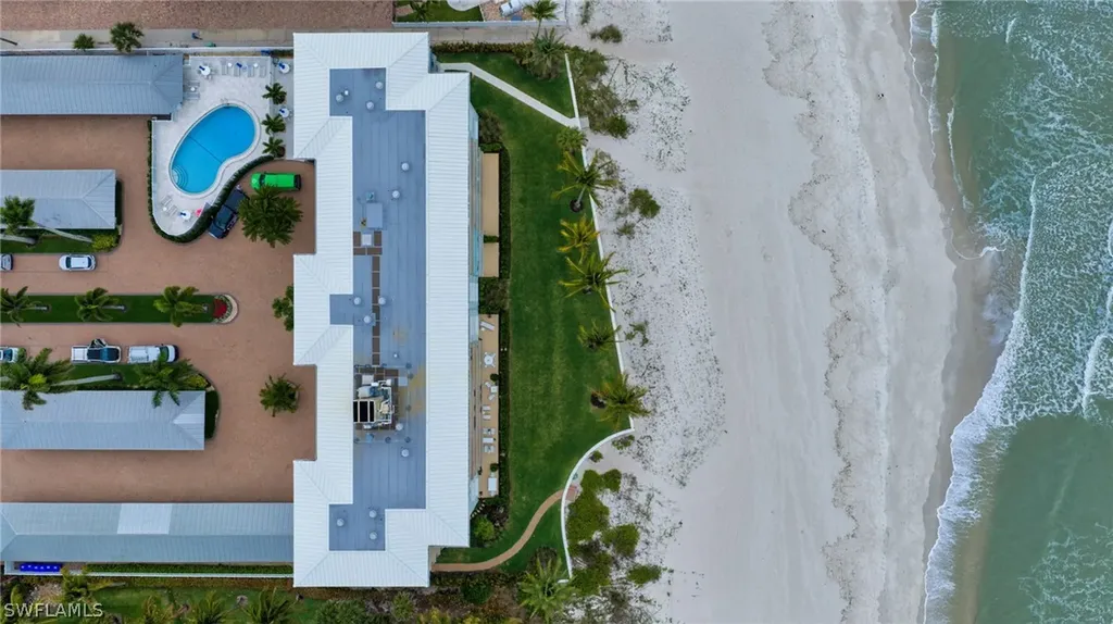 2011 Gulf Shore Boulevard N Naples FL 34102