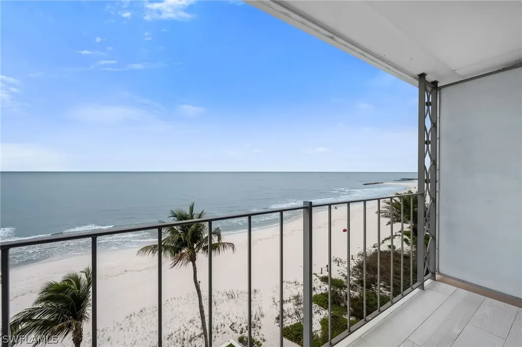 2011 Gulf Shore Boulevard N Naples FL 34102