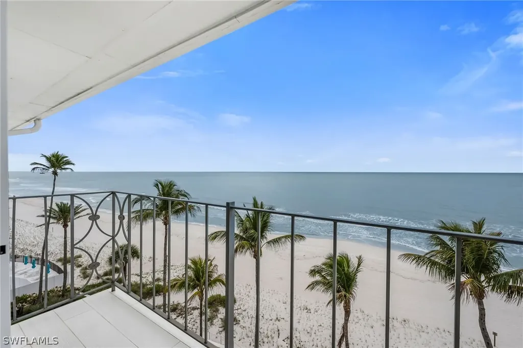 2011 Gulf Shore Boulevard N Naples FL 34102
