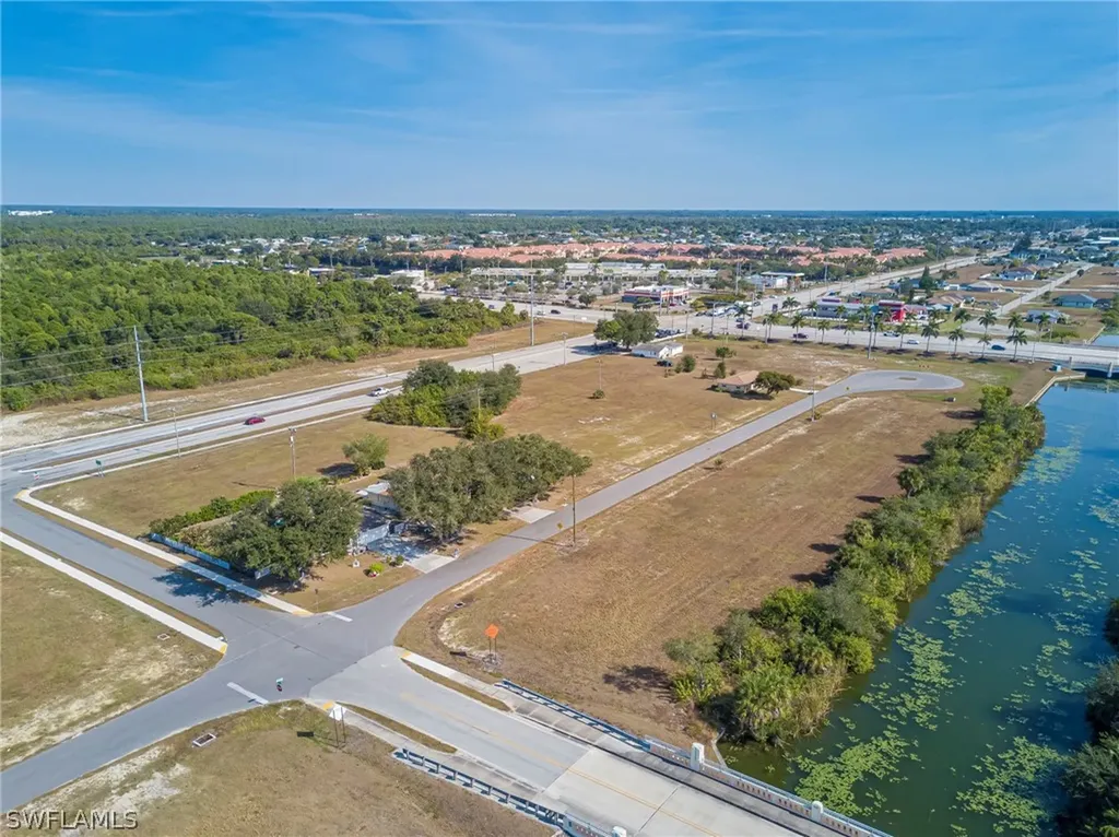 1518 Kismet Parkway E Cape Coral FL 33909