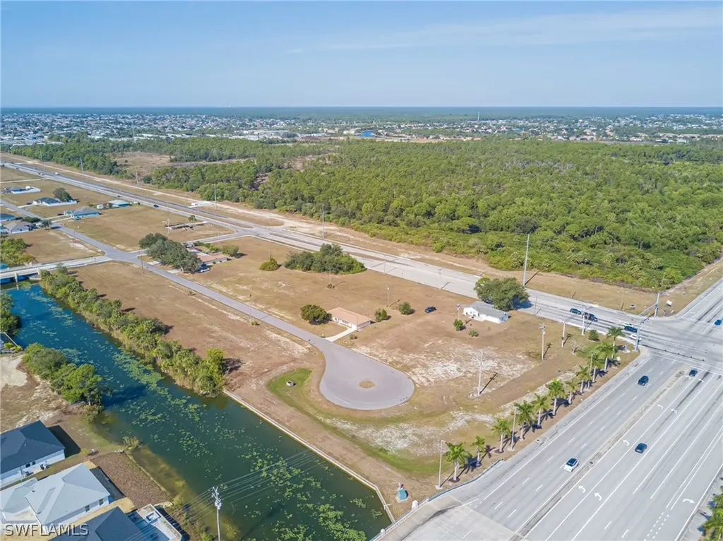 1518 Kismet Parkway E Cape Coral FL 33909