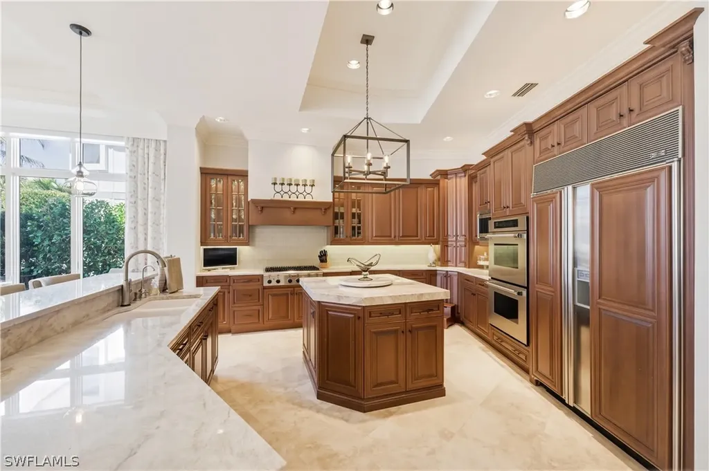 361 Pirates Bight Naples FL 34103