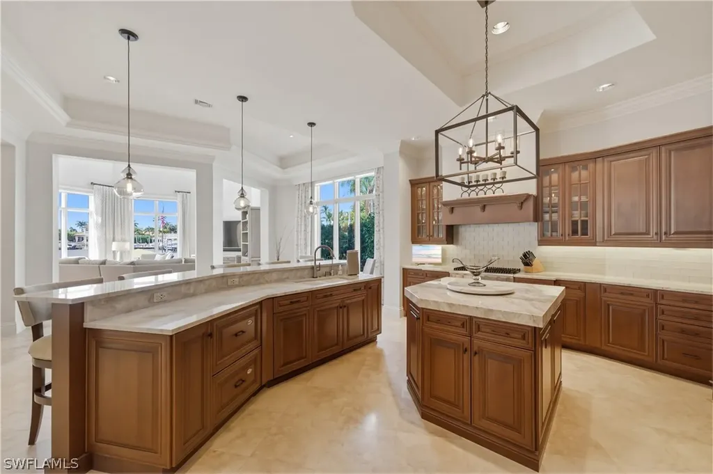 361 Pirates Bight Naples FL 34103