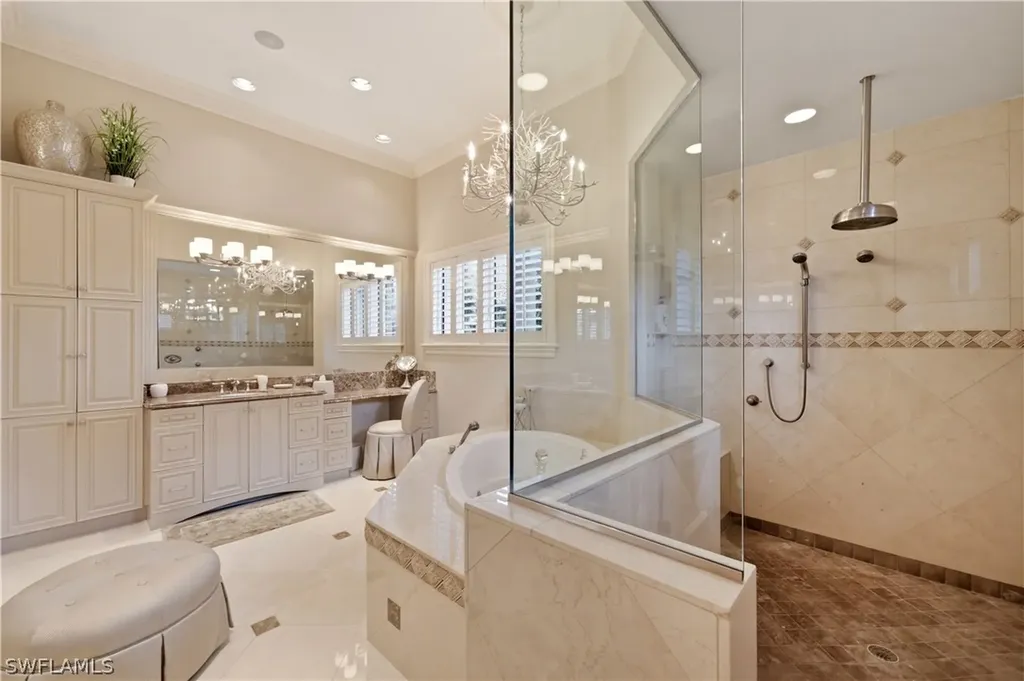 361 Pirates Bight Naples FL 34103