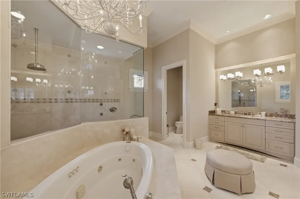 361 Pirates Bight Naples FL 34103