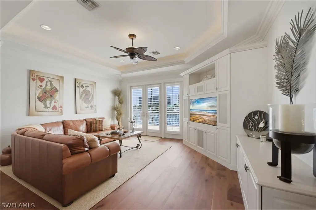 361 Pirates Bight Naples FL 34103