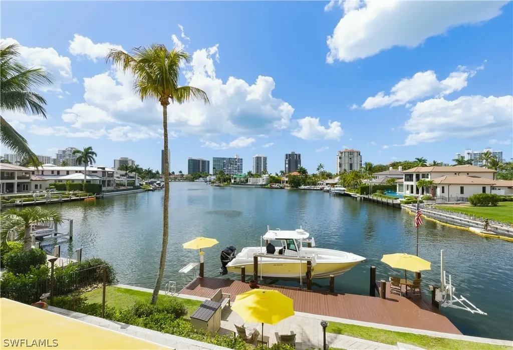 361 Pirates Bight Naples FL 34103
