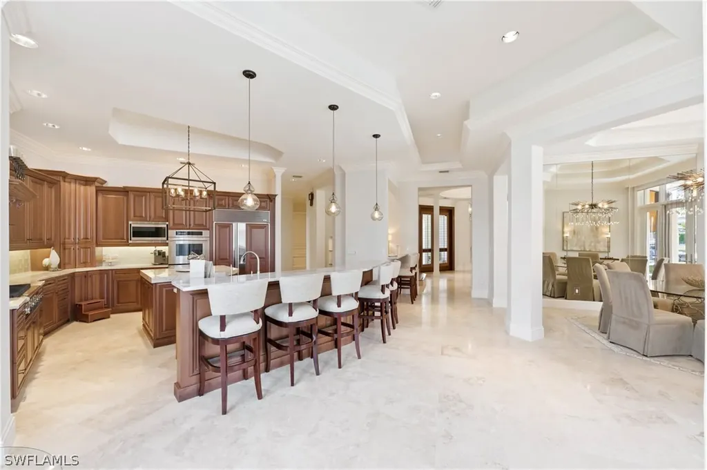 361 Pirates Bight Naples FL 34103