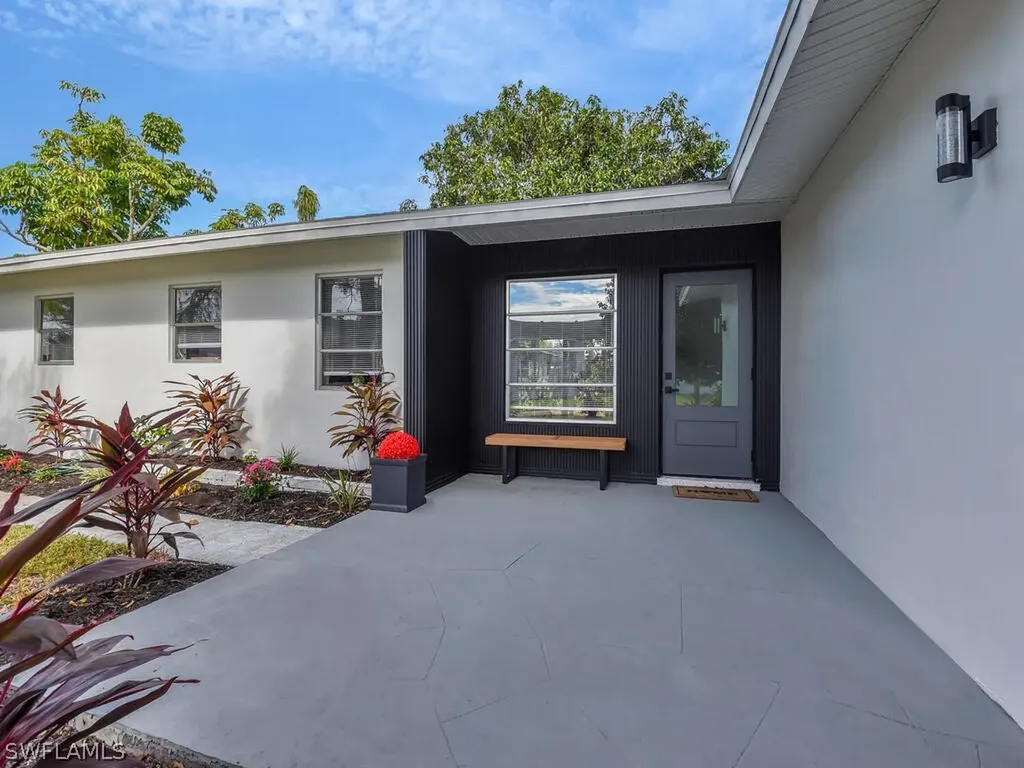 4941 Aztec Circle Naples FL 34112