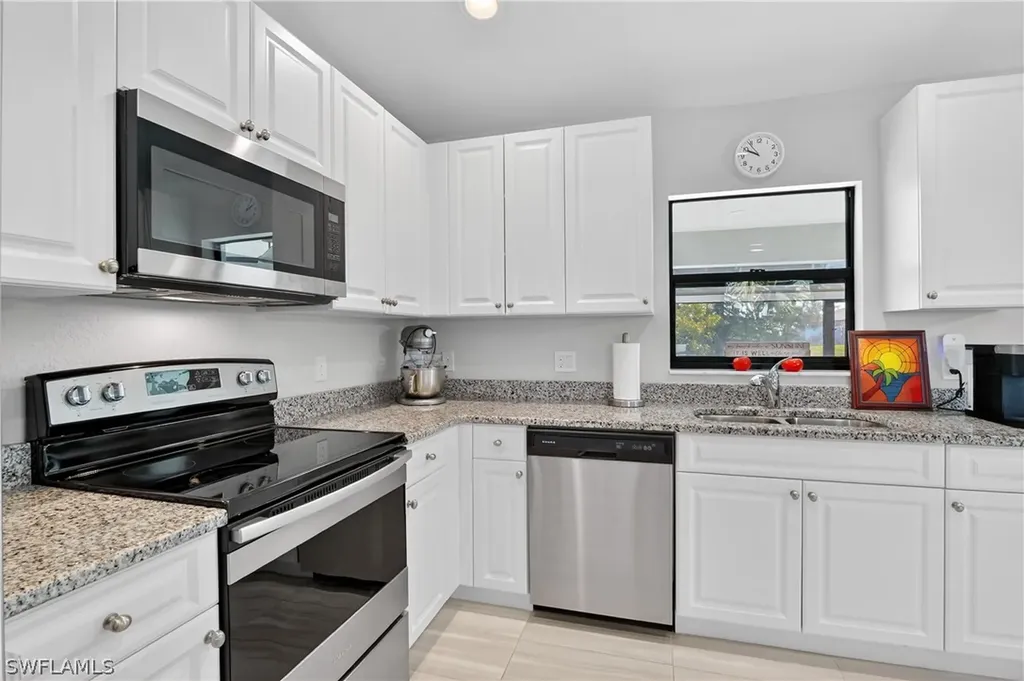 2223 SW 4th Court Cape Coral FL 33991