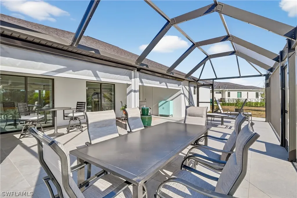 2223 SW 4th Court Cape Coral FL 33991