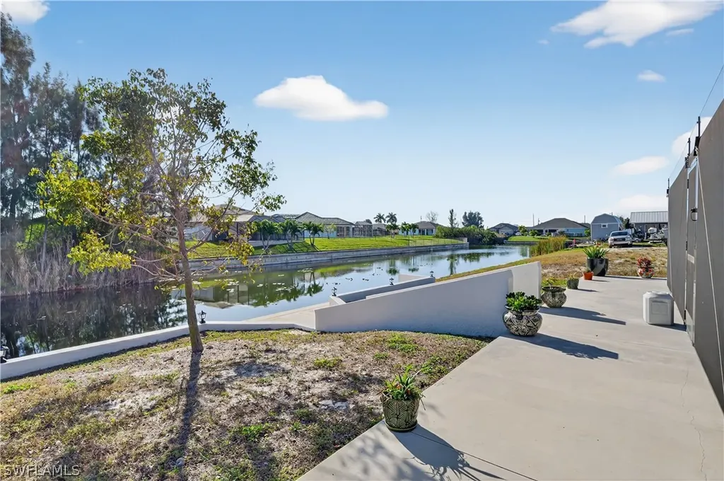 2223 SW 4th Court Cape Coral FL 33991