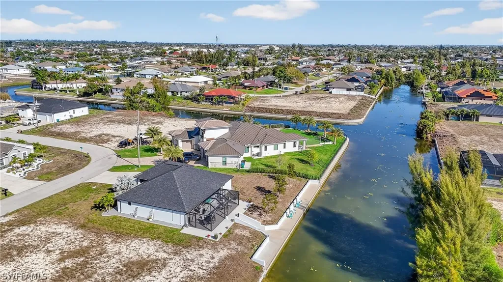 2223 SW 4th Court Cape Coral FL 33991