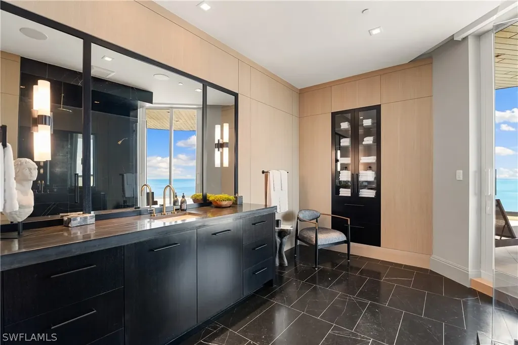 81 Seagate Drive Naples FL 34103