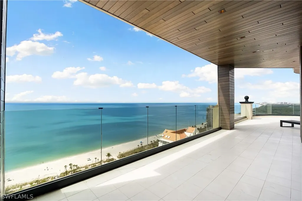 81 Seagate Drive Naples FL 34103