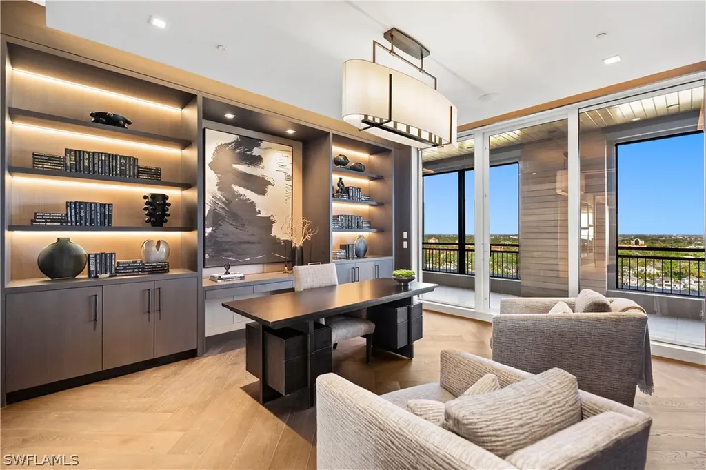 81 Seagate Drive Naples FL 34103