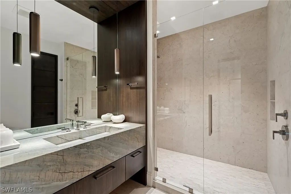 81 Seagate Drive Naples FL 34103