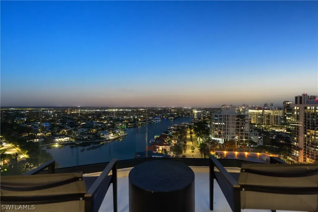 81 Seagate Drive Naples FL 34103