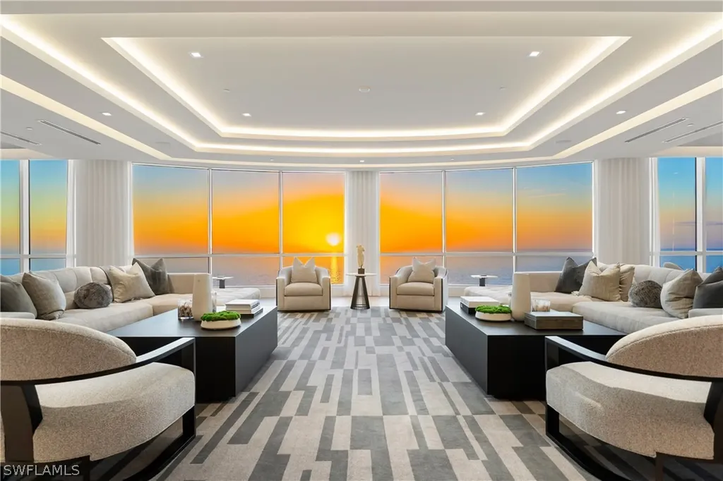 81 Seagate Drive Naples FL 34103