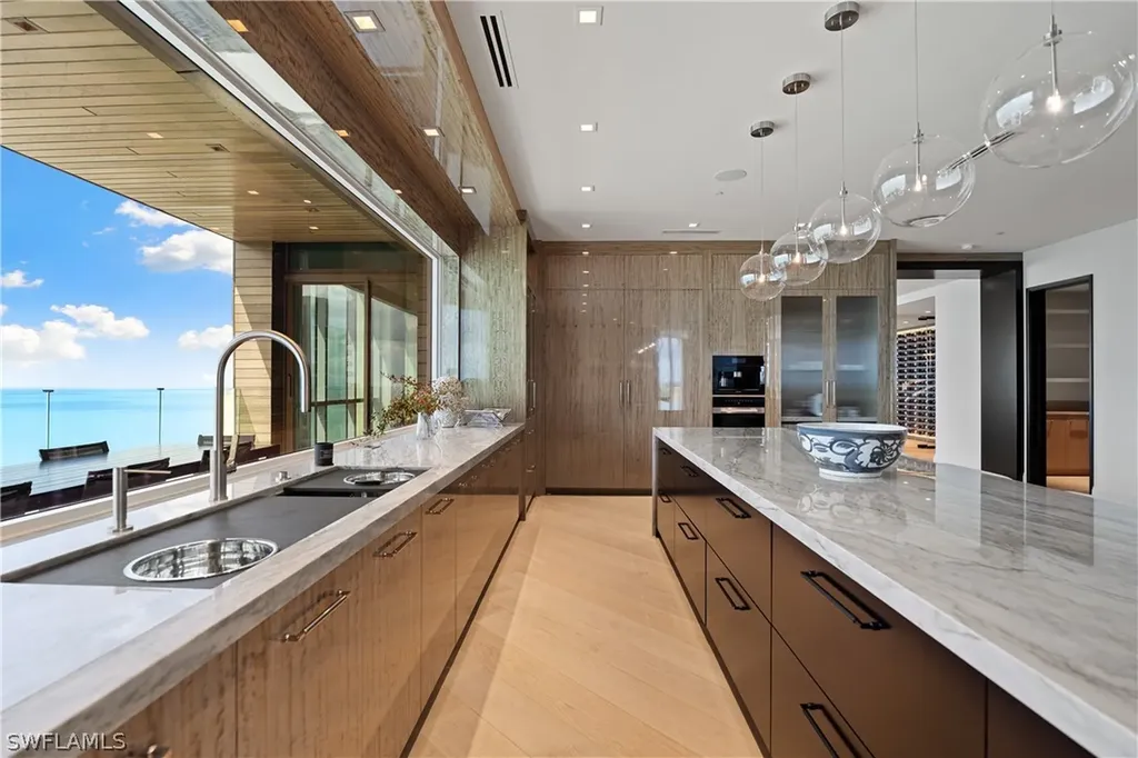 81 Seagate Drive Naples FL 34103