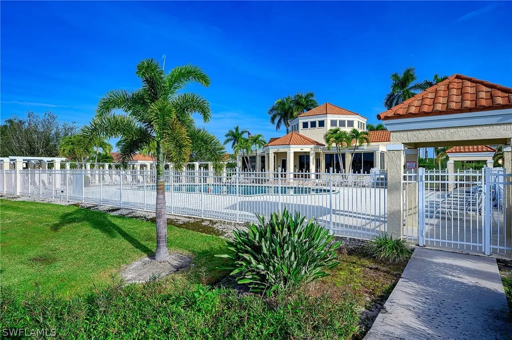 7778 Emerald Circle Naples FL 34109