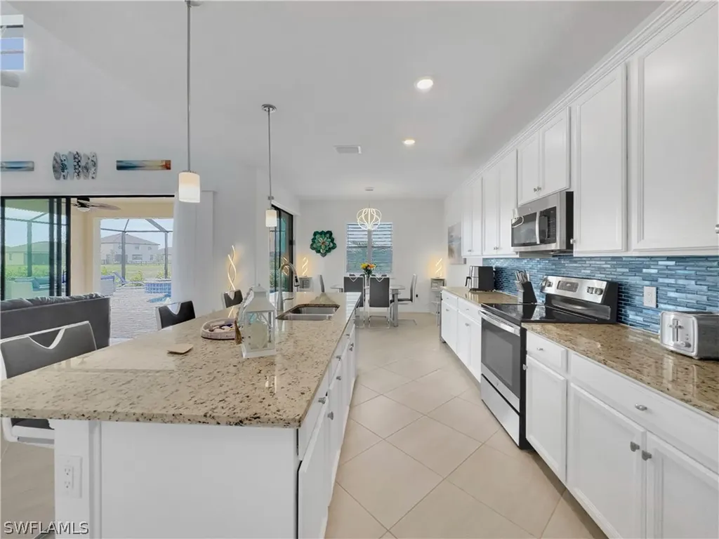 3319 Menores Way Fort Myers FL 33905