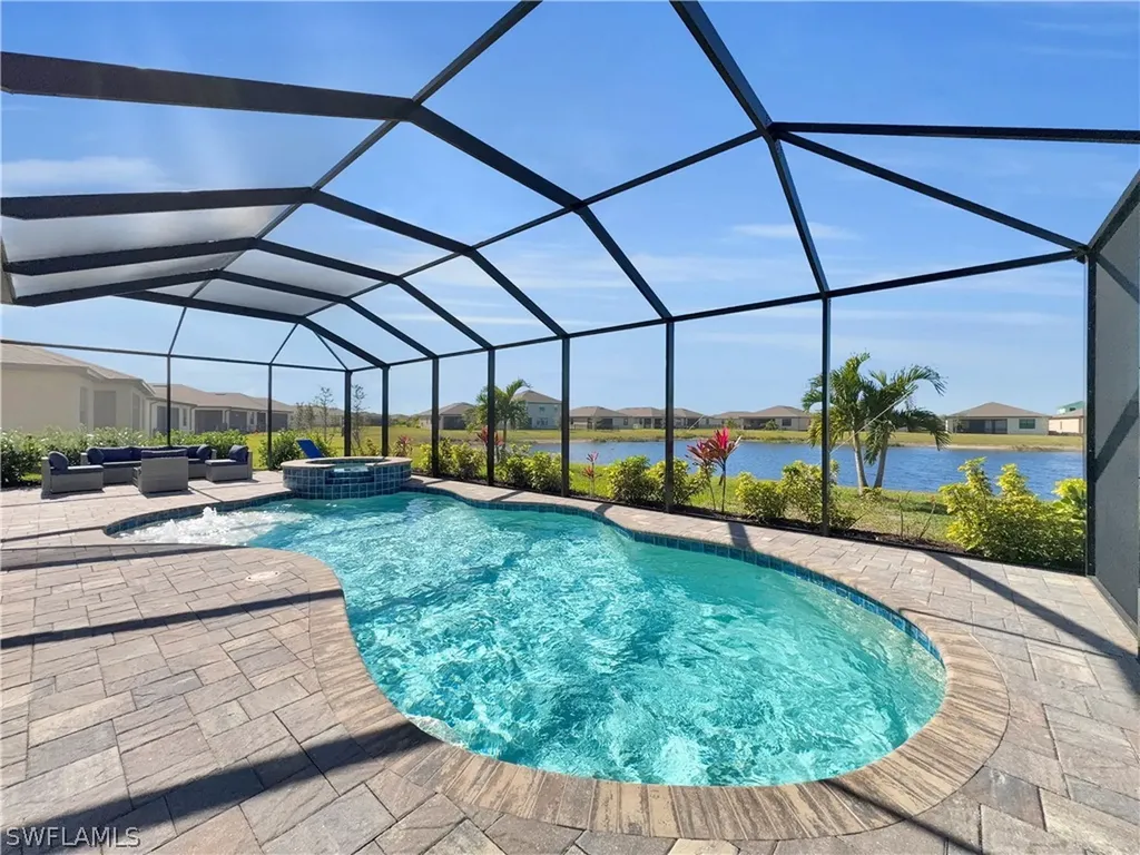 3319 Menores Way Fort Myers FL 33905