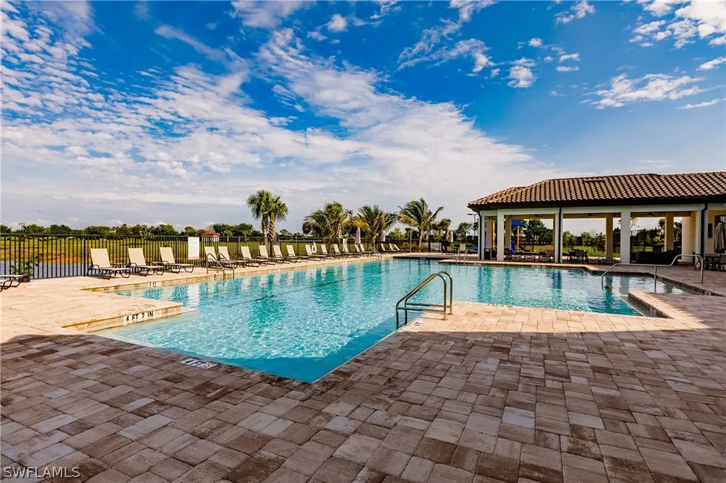 3319 Menores Way Fort Myers FL 33905