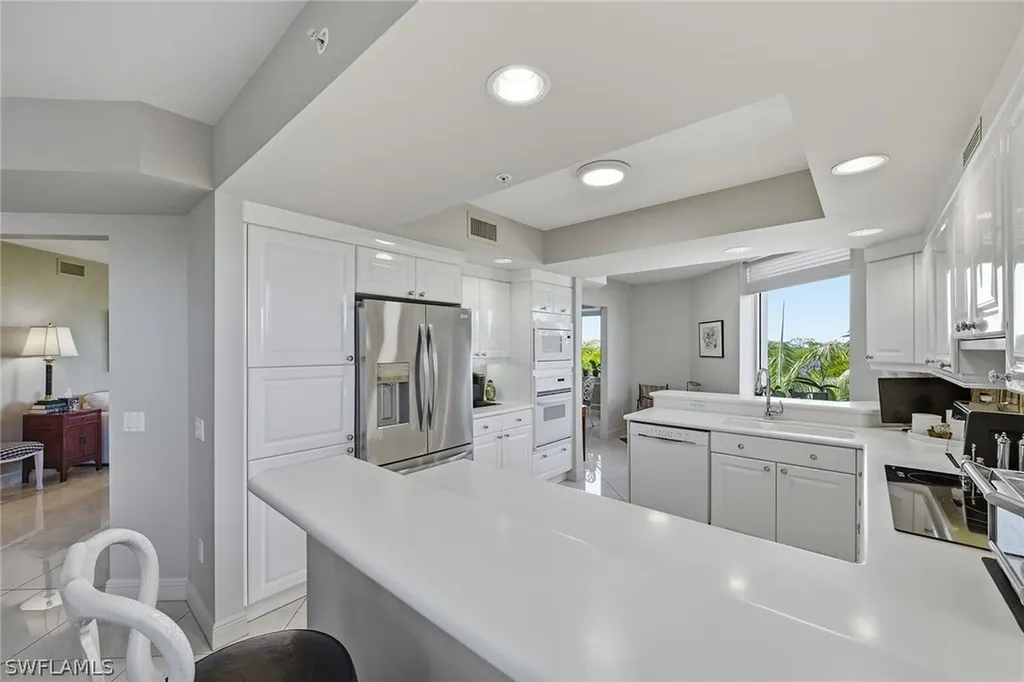 7225 Pelican Bay Boulevard Naples FL 34108