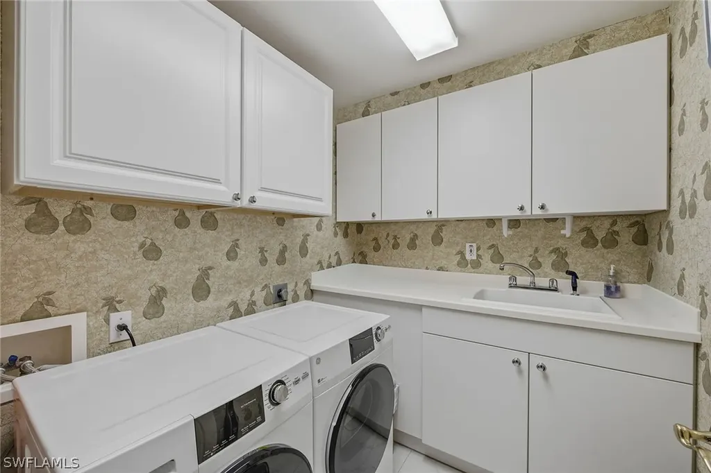 7225 Pelican Bay Boulevard Naples FL 34108