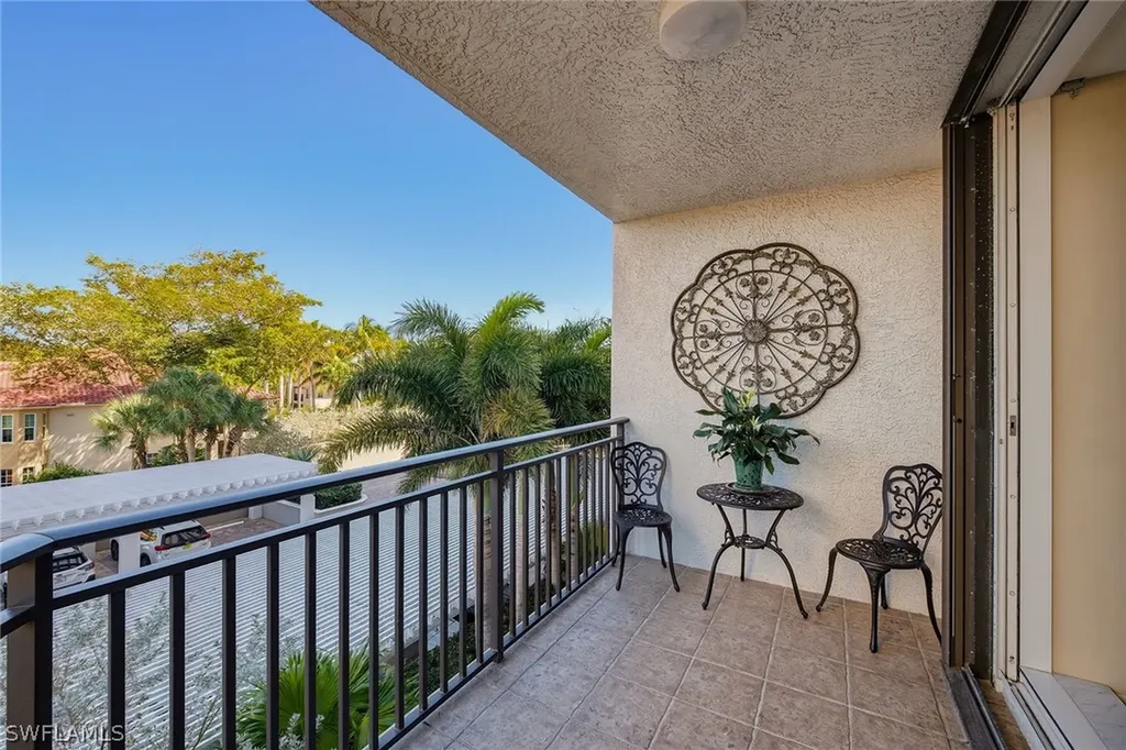 7225 Pelican Bay Boulevard Naples FL 34108