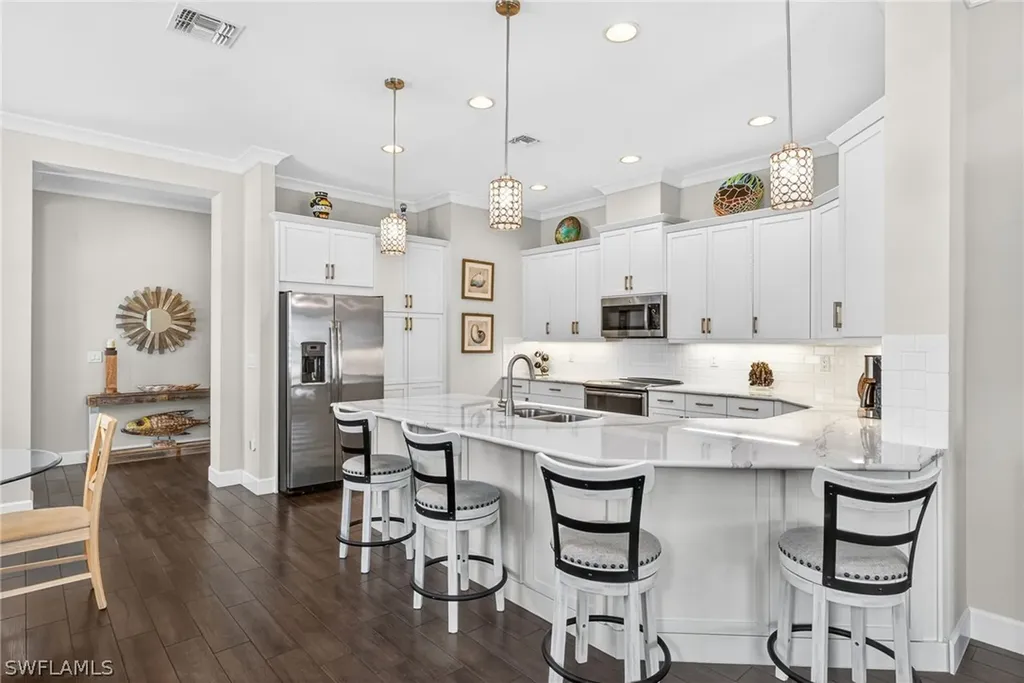 7026 Dominica Drive Naples FL 34113